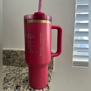 Stanley, Starbucks edition winter pink  2024
Stainless steel